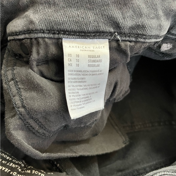 American Eagle Mom Jean in Faded Black - Picture 4 of 6